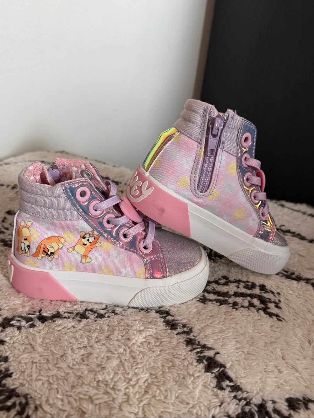 Girls' Pink Glitter Heart High-Top Sneakers - Kids